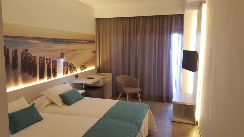 Hotel Obelisco Playa de Palma  Room photo